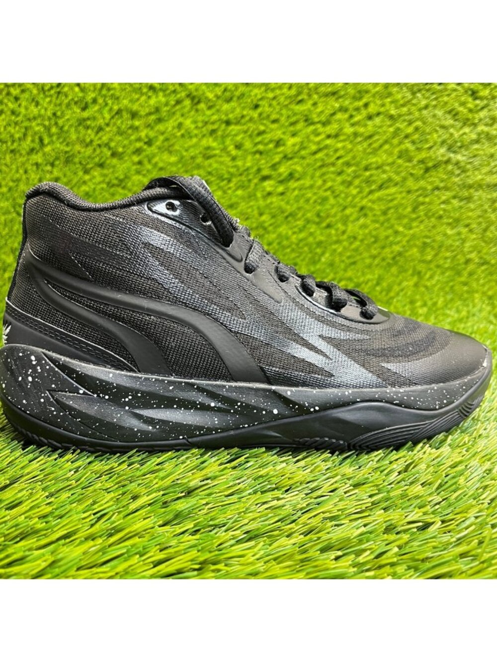 Puma LaMelo Ball MB.02 Oreo Boys Size 5.5Y Black Basketball Shoes Sneakers